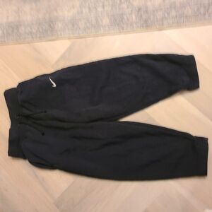 Nike Black Ankle Cropped Pants